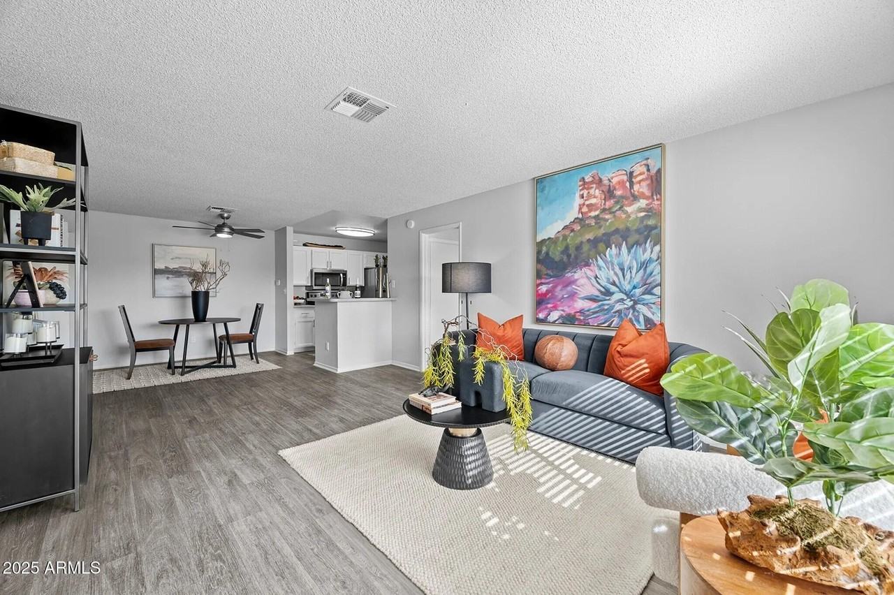 1320 N Mcqueen Rd #E1 - Photo 4 of 13