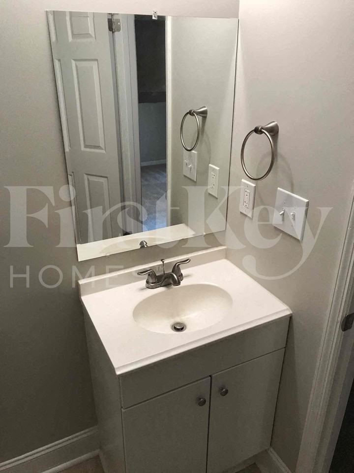 103 Walnut Way - Photo 5 of 16