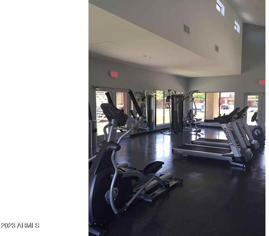 1522 E Southern Ave #ST - Photo 4 of 8