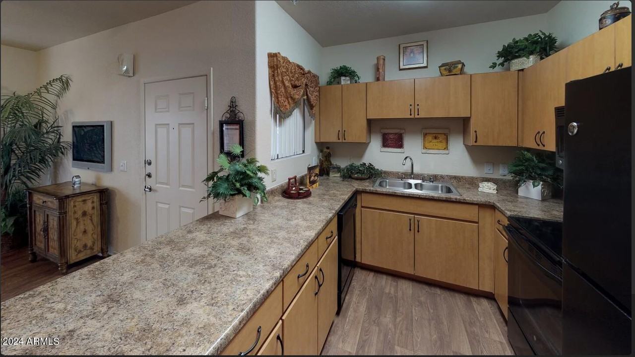 16682 N West Point Pkwy #1 - Photo 5 of 14
