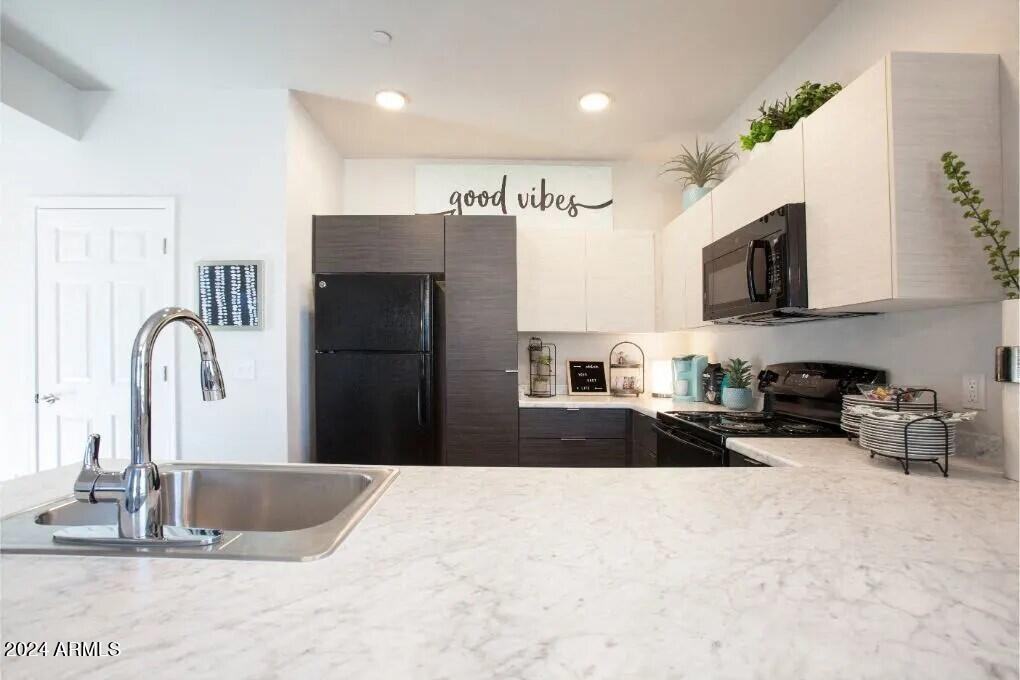 1950 W Tierra Buena Ln #3 - Photo 4 of 18