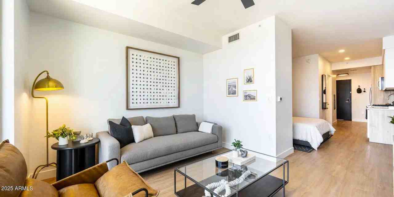 817 N 6th St #S4 - Photo 4 of 37