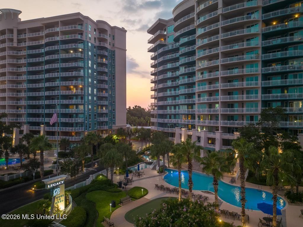 2230 Beach Dr