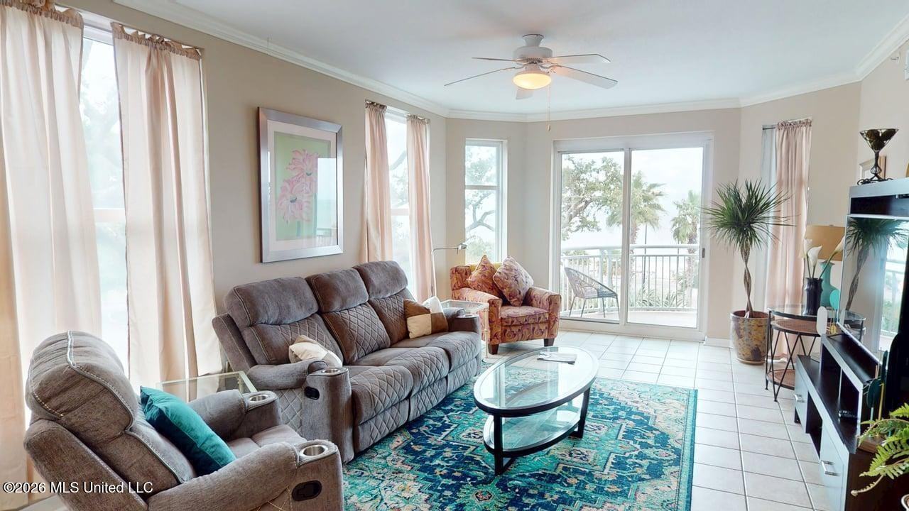 2230 Beach Dr - Photo 2 of 34
