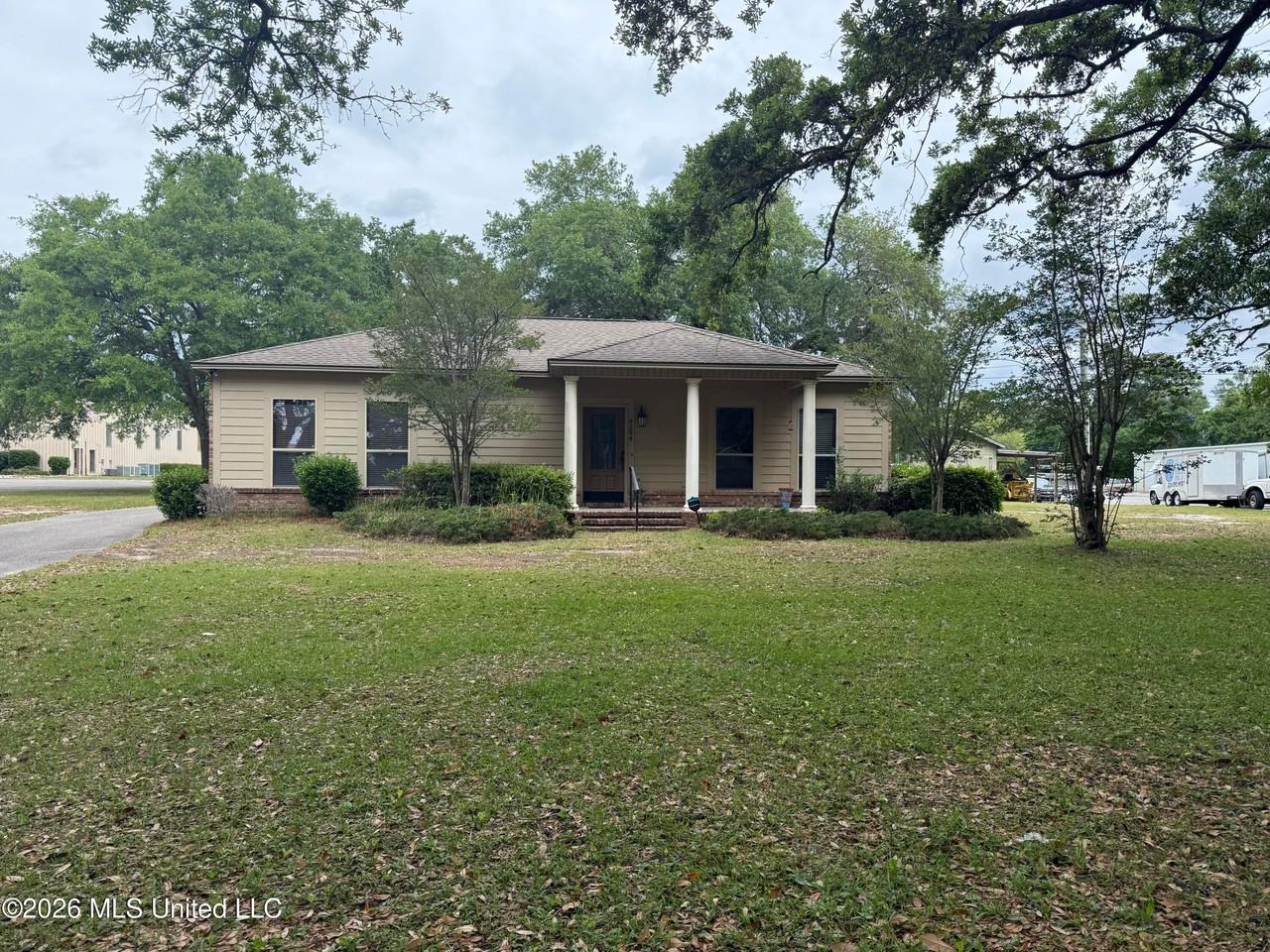 4294 Popps Ferry Rd - Photo 2 of 17