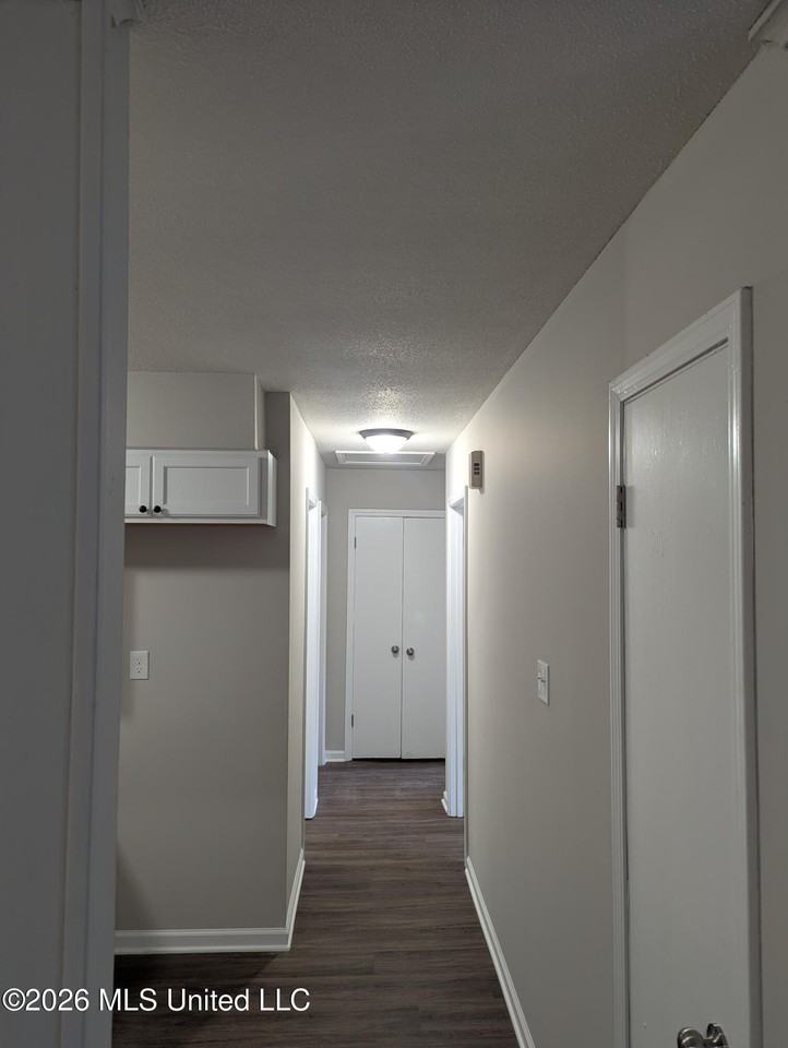 2628 Hillcrest Cir - Photo 7 of 19