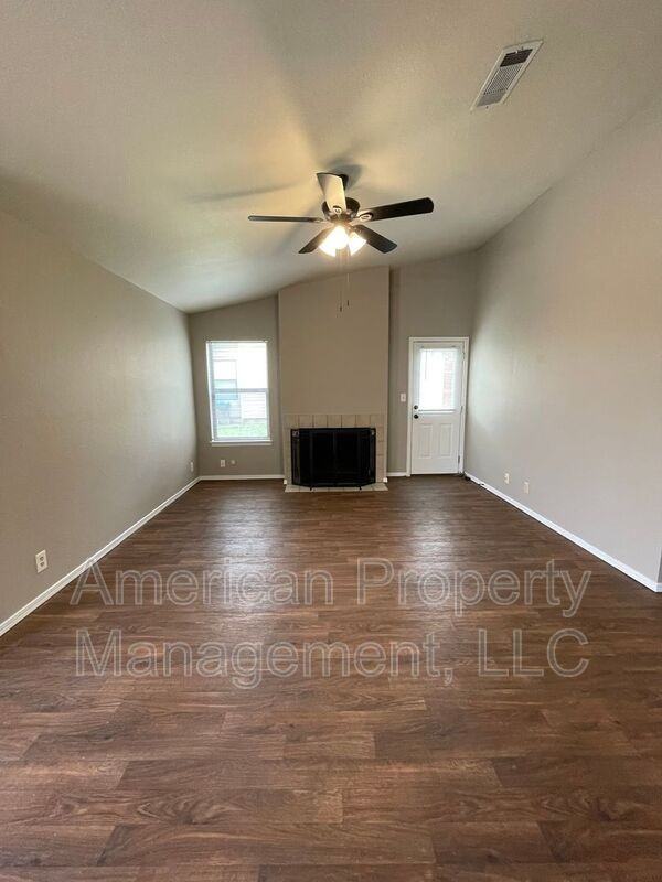 13120 E 44th St - Photo 5 of 30