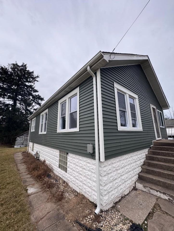 2804 Belmont St - Photo 2 of 9