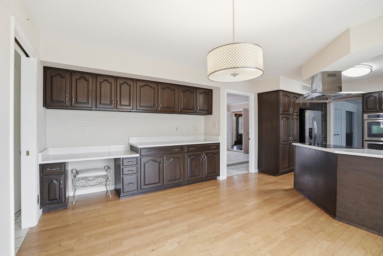 206 Scarborough Ct - Photo 4 of 47