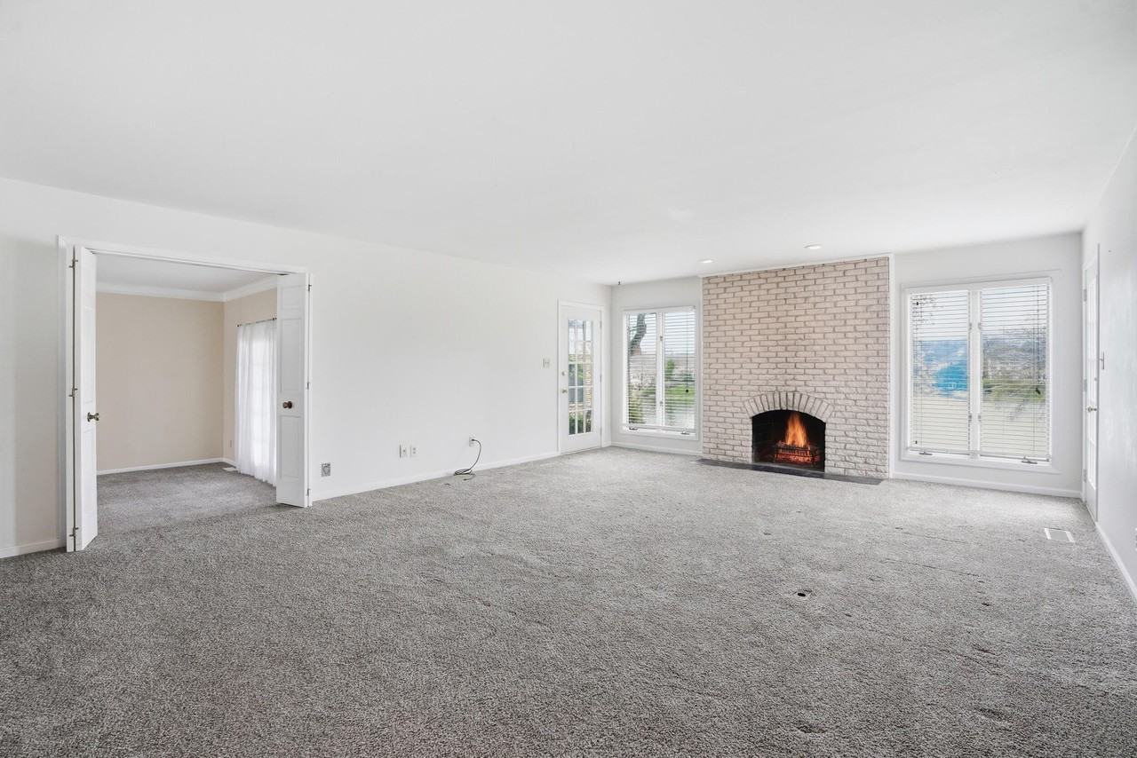 206 Scarborough Ct - Photo 7 of 47