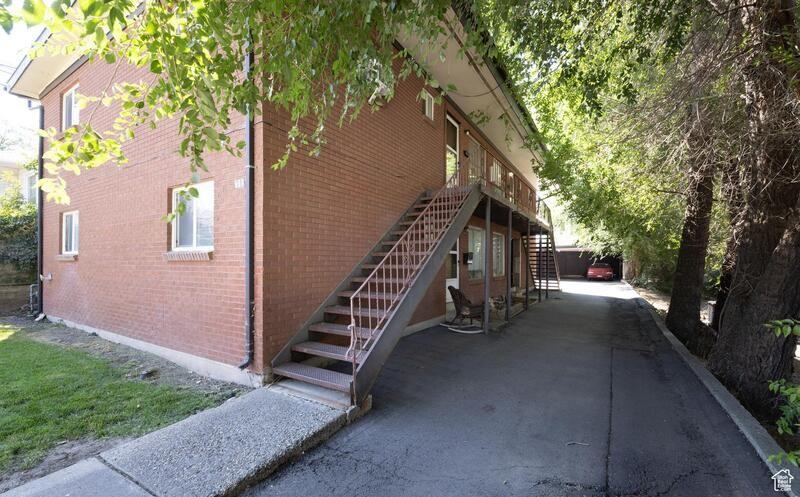 938 E Lowell Ave - Photo 4 of 7