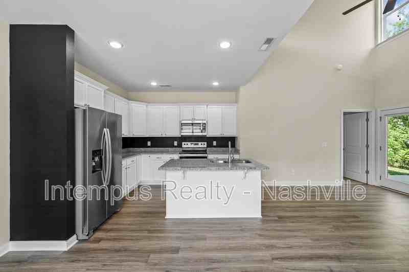 1704 Bethel Ln - Photo 6 of 31