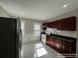 featured image of 40 Sudan St #3