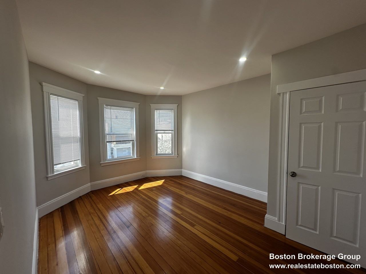 40 Sudan St #3 - Photo 2 of 10