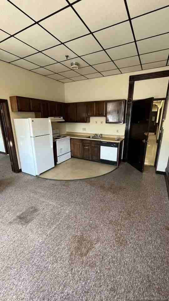 153 Main St #13 - Photo 4 of 18