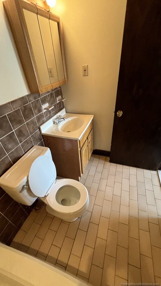 153 Main St #13 - Photo 7 of 18