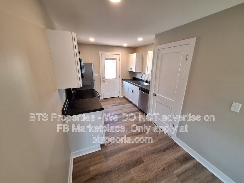 813 E Sciota Ave - Photo 2 of 24