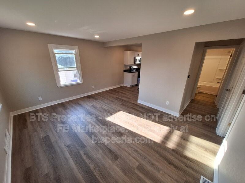 813 E Sciota Ave - Photo 5 of 24