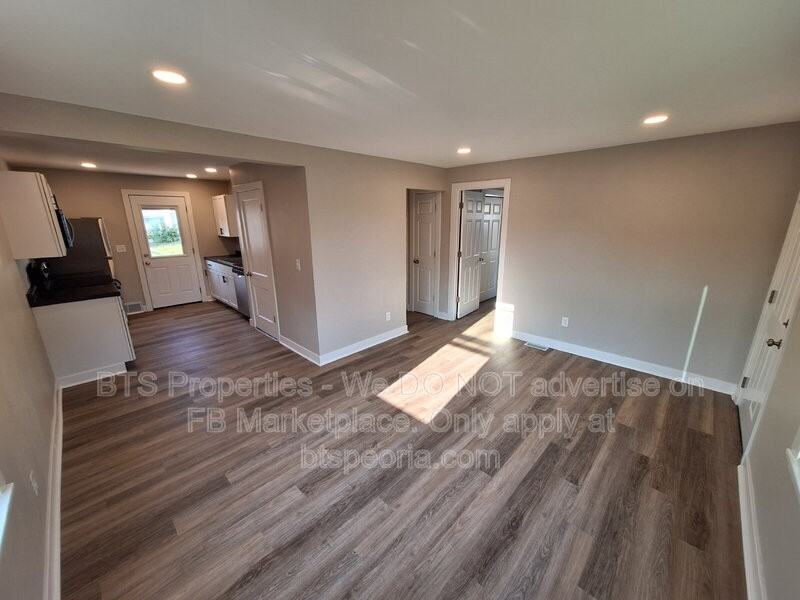 813 E Sciota Ave - Photo 6 of 24