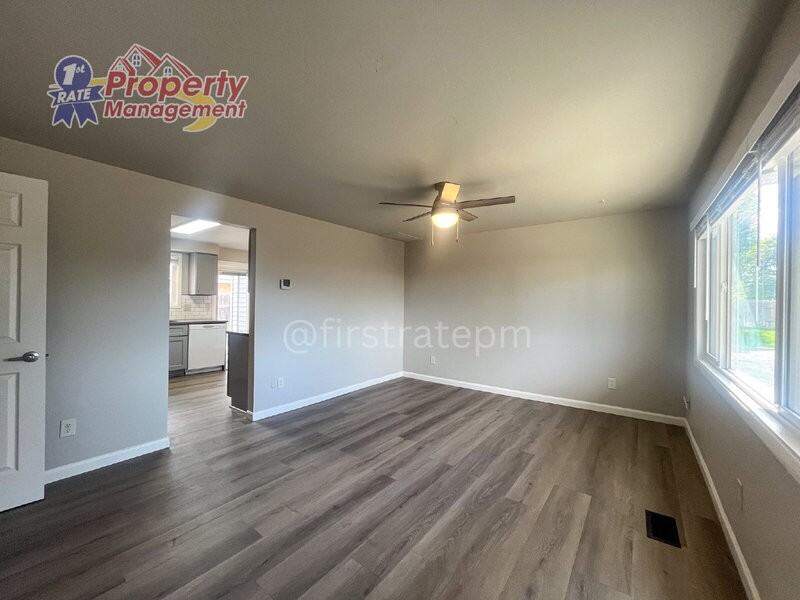 3540 N Jackie Ln - Photo 3 of 22