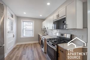 featured image of 6148 N Francisco Ave #1C