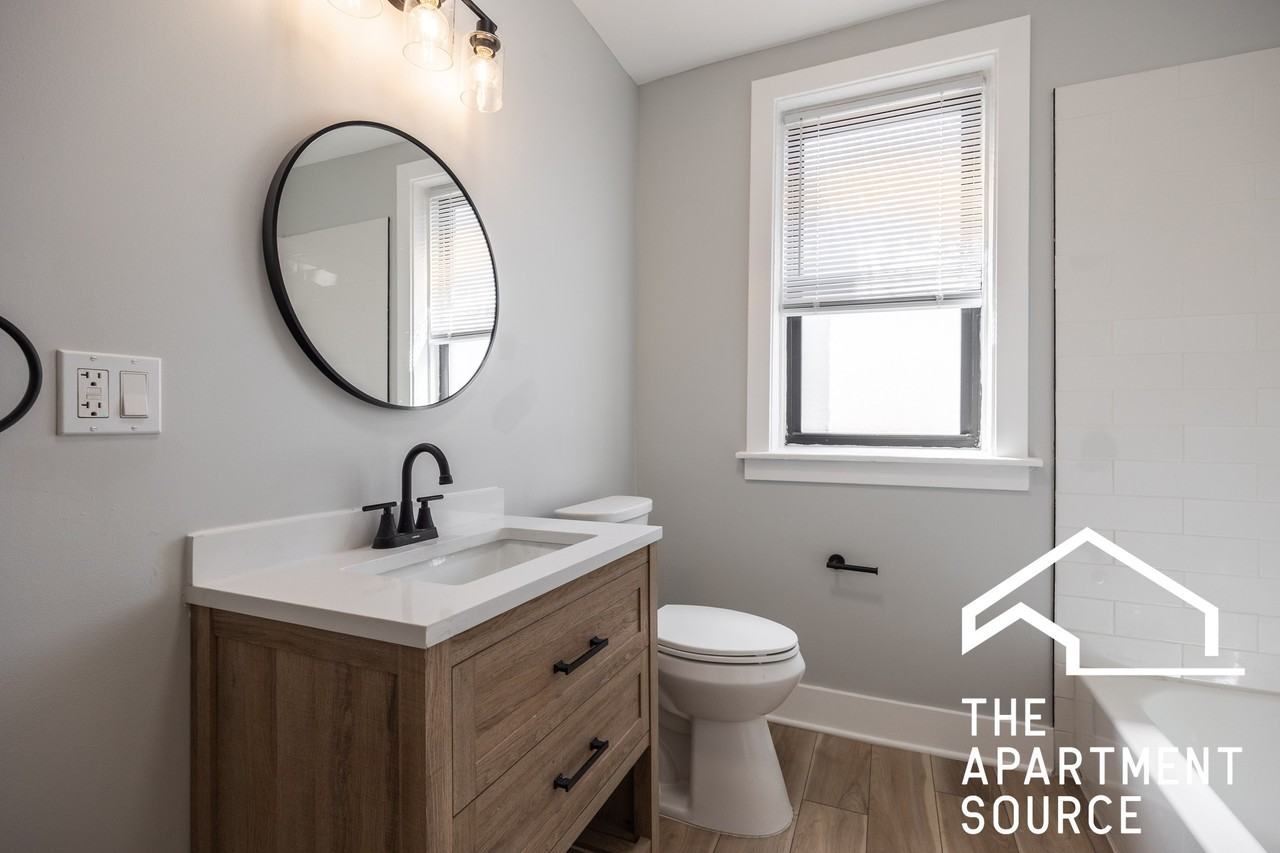 6150 N Francisco Ave #2A - Photo 6 of 14