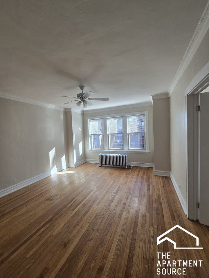 2956 W Belle Plaine Ave #2 - Photo 5 of 14