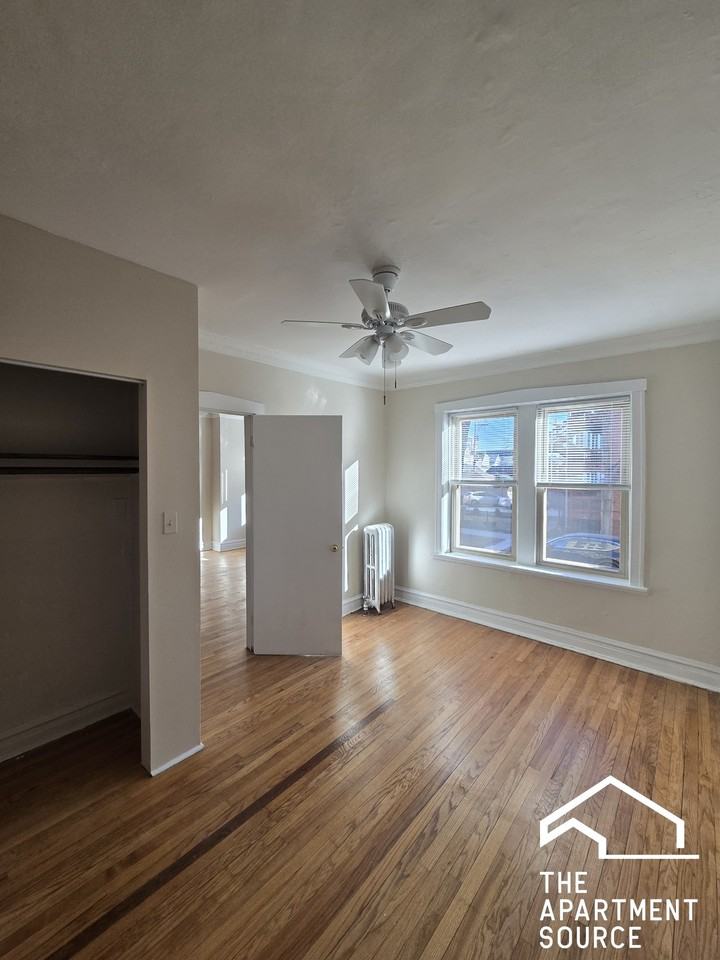 2956 W Belle Plaine Ave #2 - Photo 7 of 14