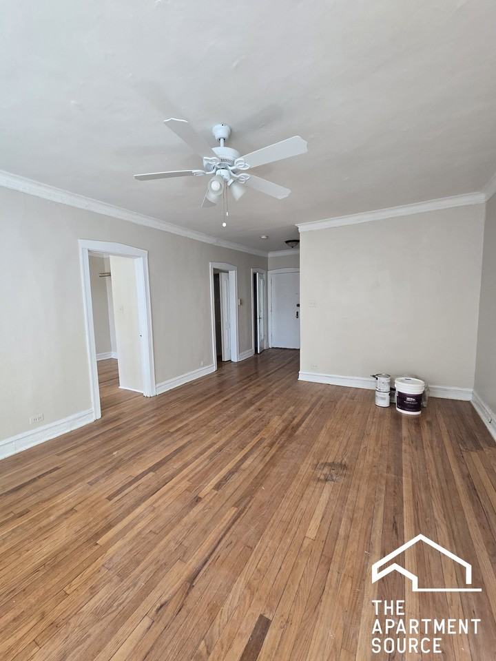 2956 W Belle Plaine Ave #3 - Photo 6 of 15