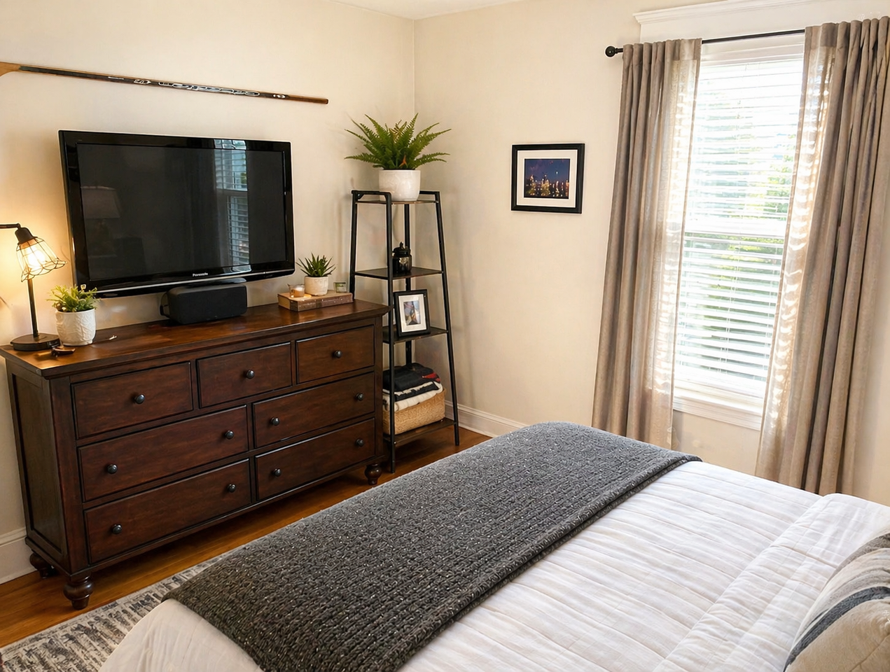 144 Nonantum St - Photo 4 of 10