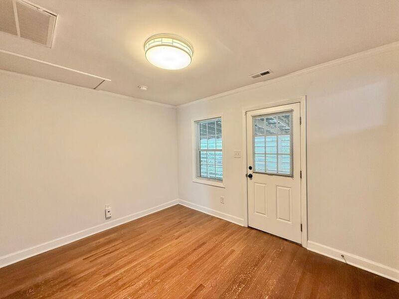 242 Pecan Rd - Photo 7 of 21