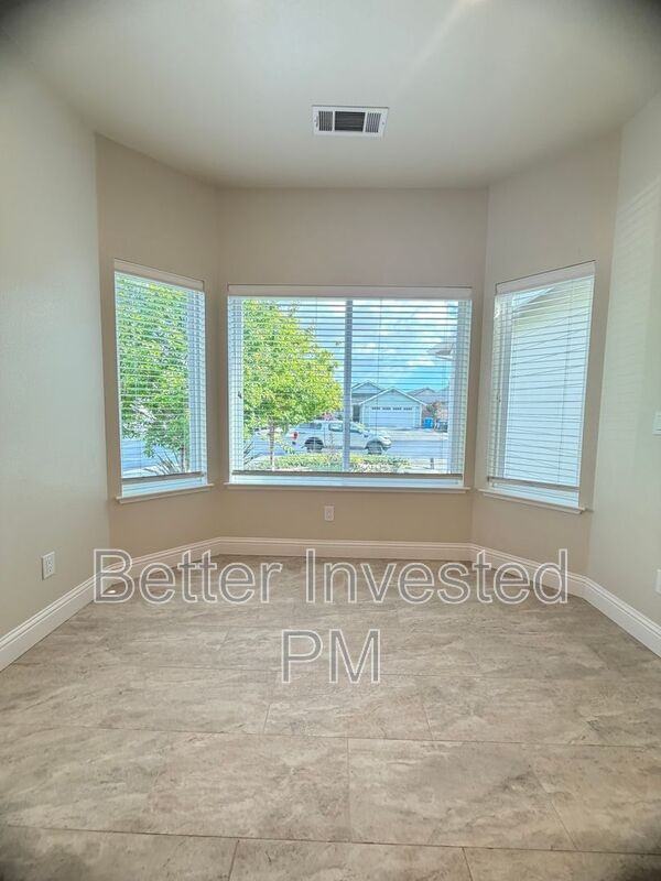 1601 Keoke Ct - Photo 4 of 28