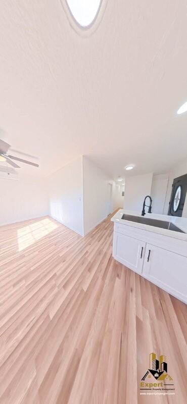 2389 Empress St #B - Photo 4 of 8