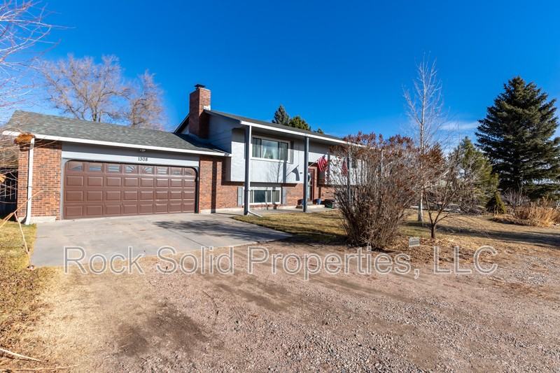 1308 Green Acres Ct - Photo 2 of 39