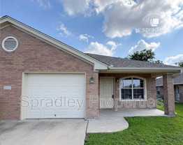 5604 Luxor Dr Apt B #Apt B - Photo 1 of 1