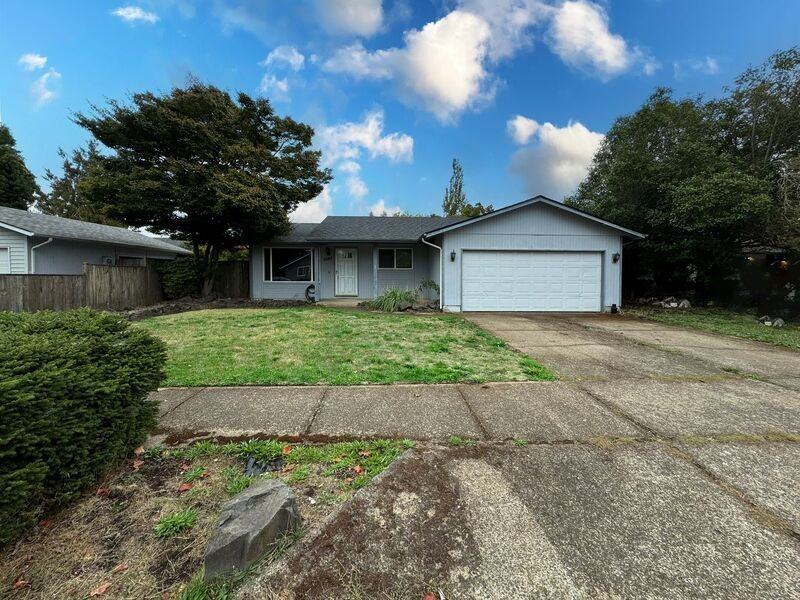 2083 Amirante St - Photo 2 of 32