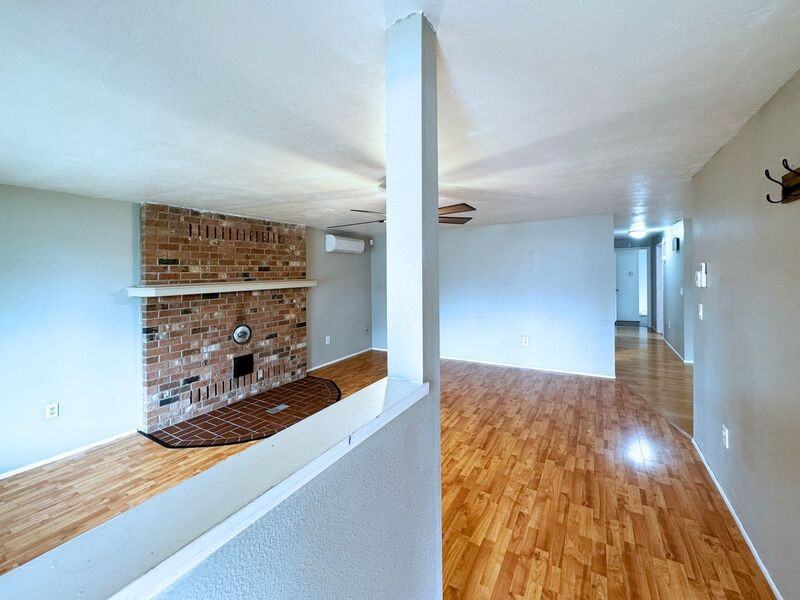 2083 Amirante St - Photo 3 of 32