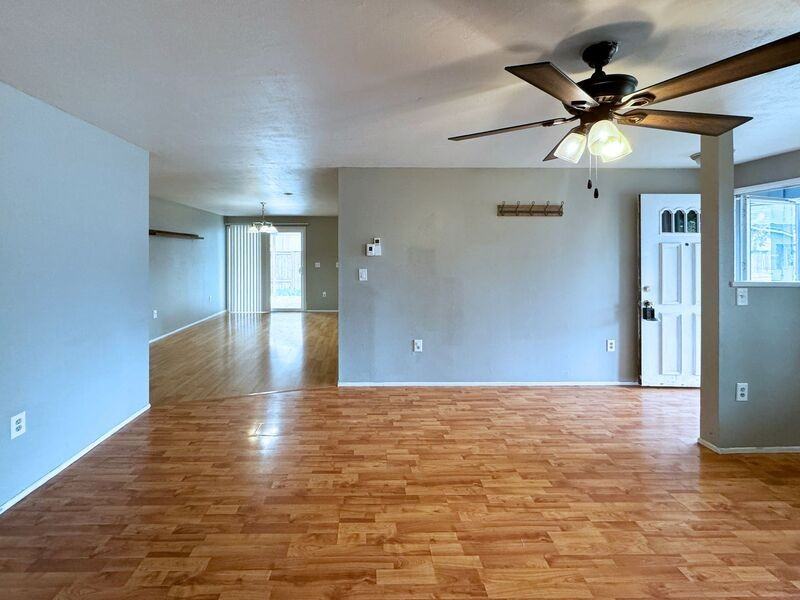 2083 Amirante St - Photo 6 of 32