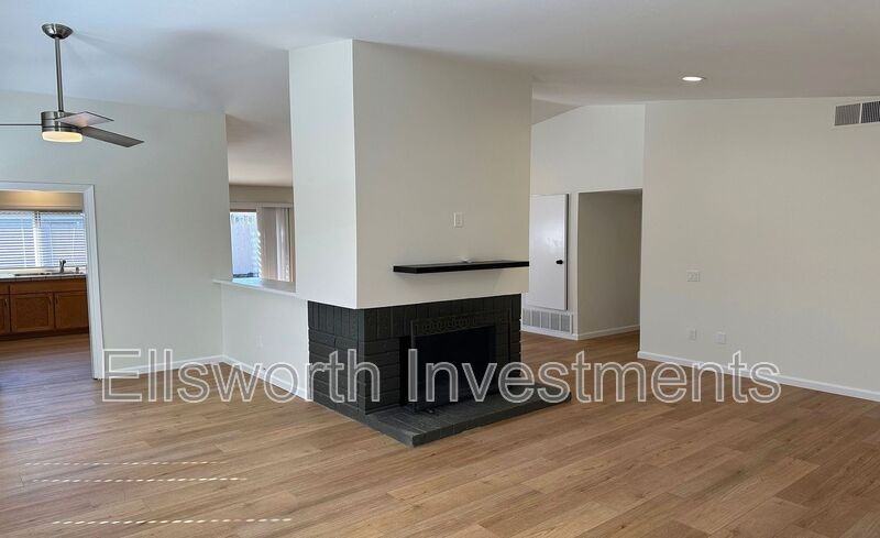 9914 Bourbon Ct - Photo 5 of 10