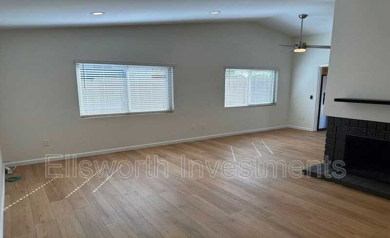 9914 Bourbon Ct - Photo 6 of 10