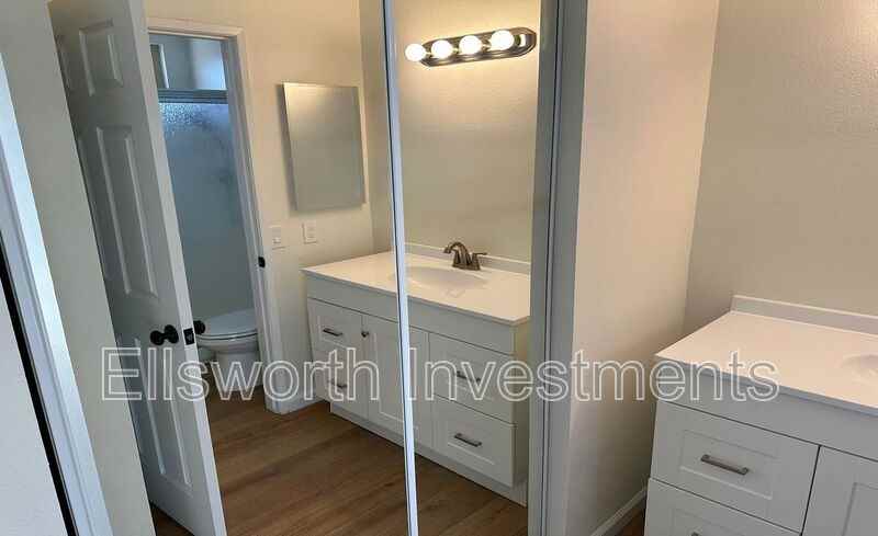 9914 Bourbon Ct - Photo 7 of 10