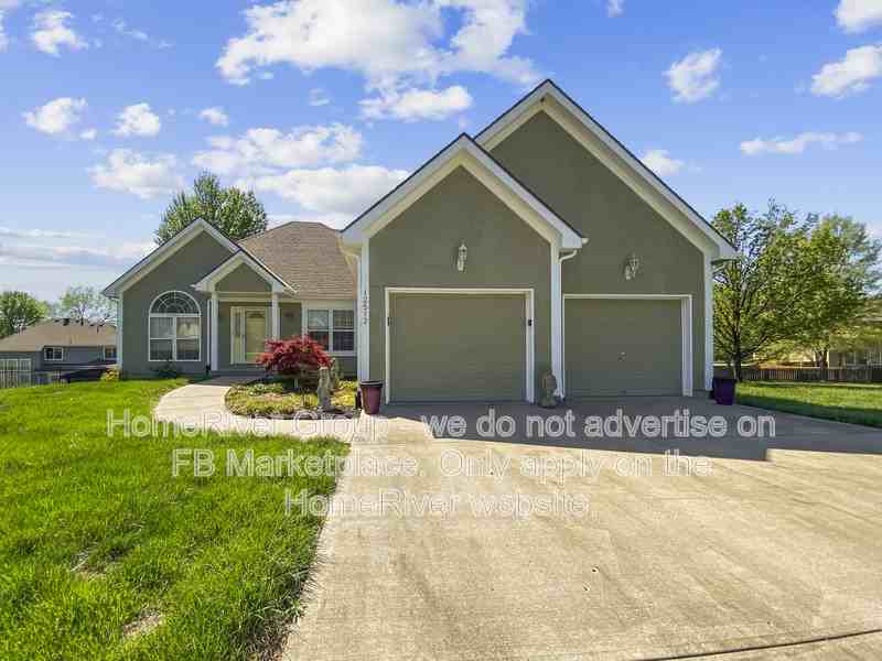 12512 Pine Valley Dr