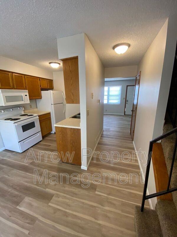 1222 S Jackson St - Photo 7 of 15