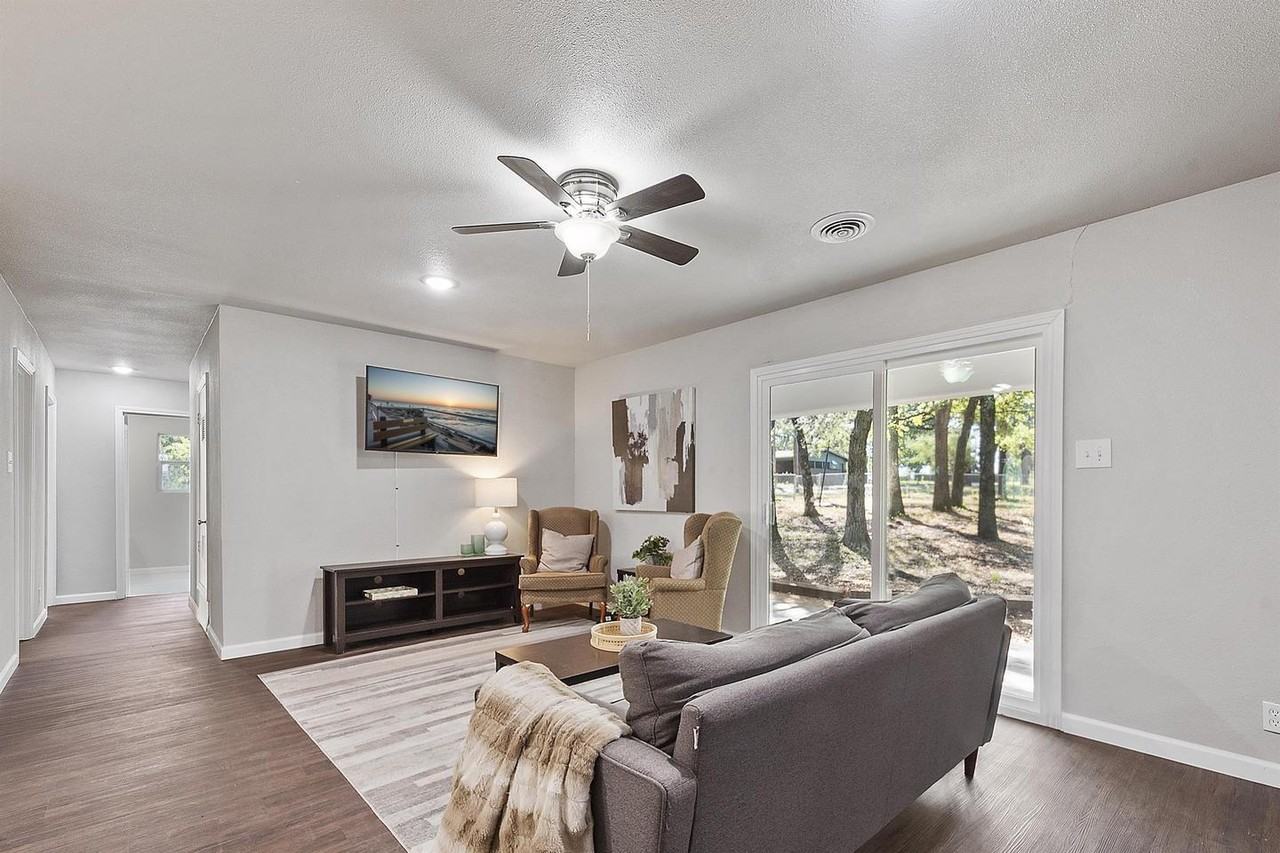 1230 S Pecan St #NA - Photo 3 of 23