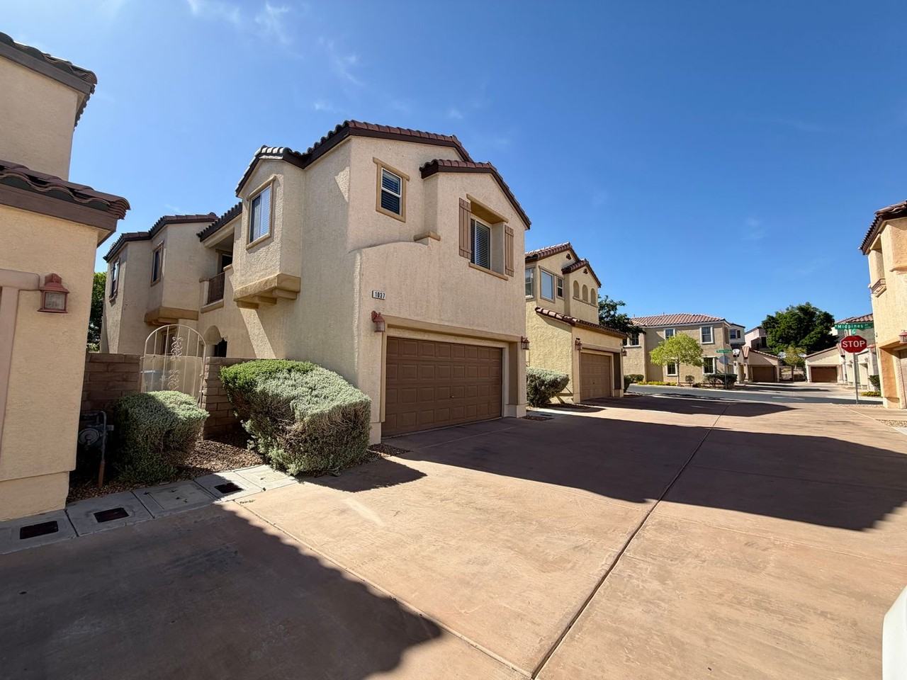 1037 Big Oak Flat Ct - Photo 2 of 48