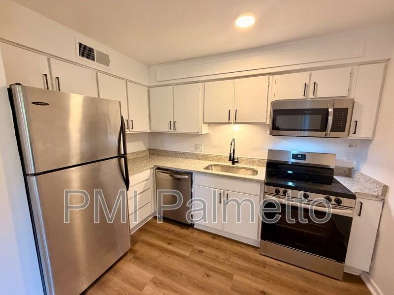 1232 Grove Park Ln - Photo 6 of 19