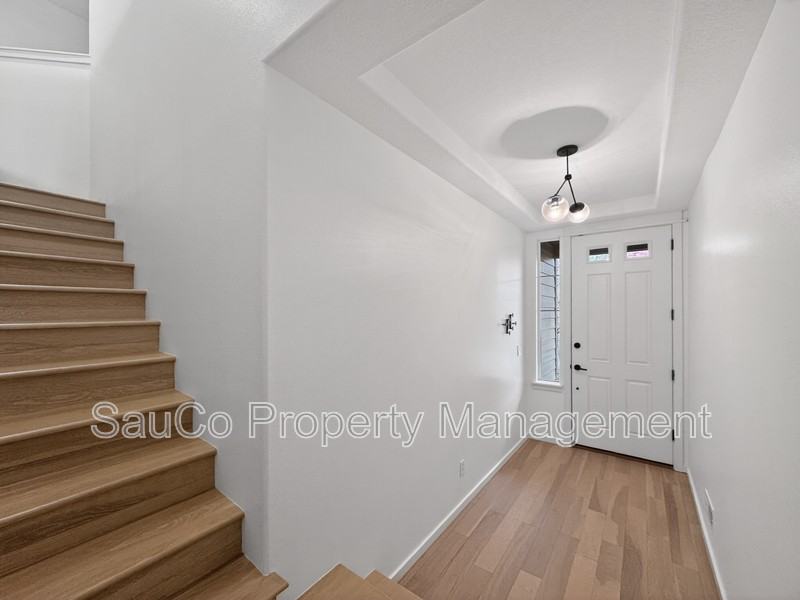 7399 Ne Stonewater St - Photo 4 of 35