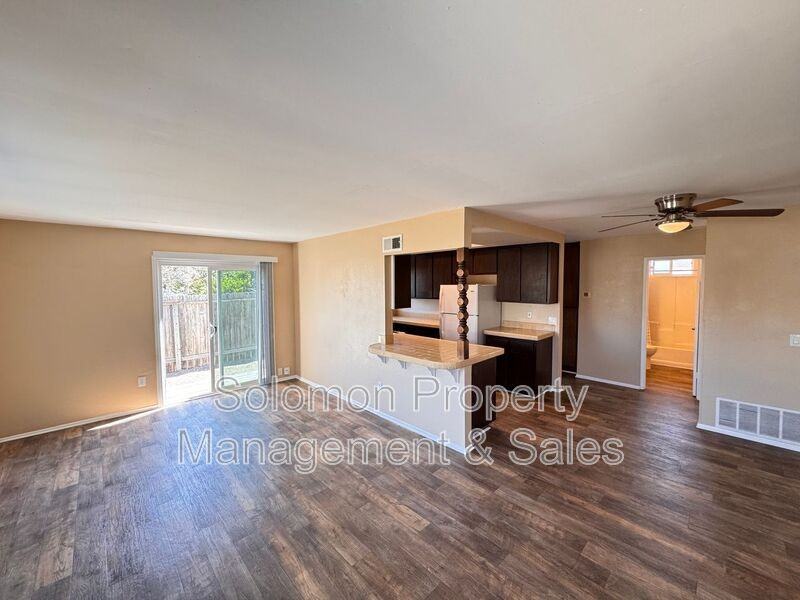 1006 Santa Fe Dr - Photo 2 of 15