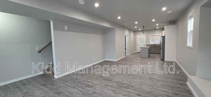 1183 Blackburn Rd N #1 - Photo 3 of 8