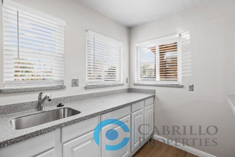 2110 Bacon St #4 - Photo 7 of 17